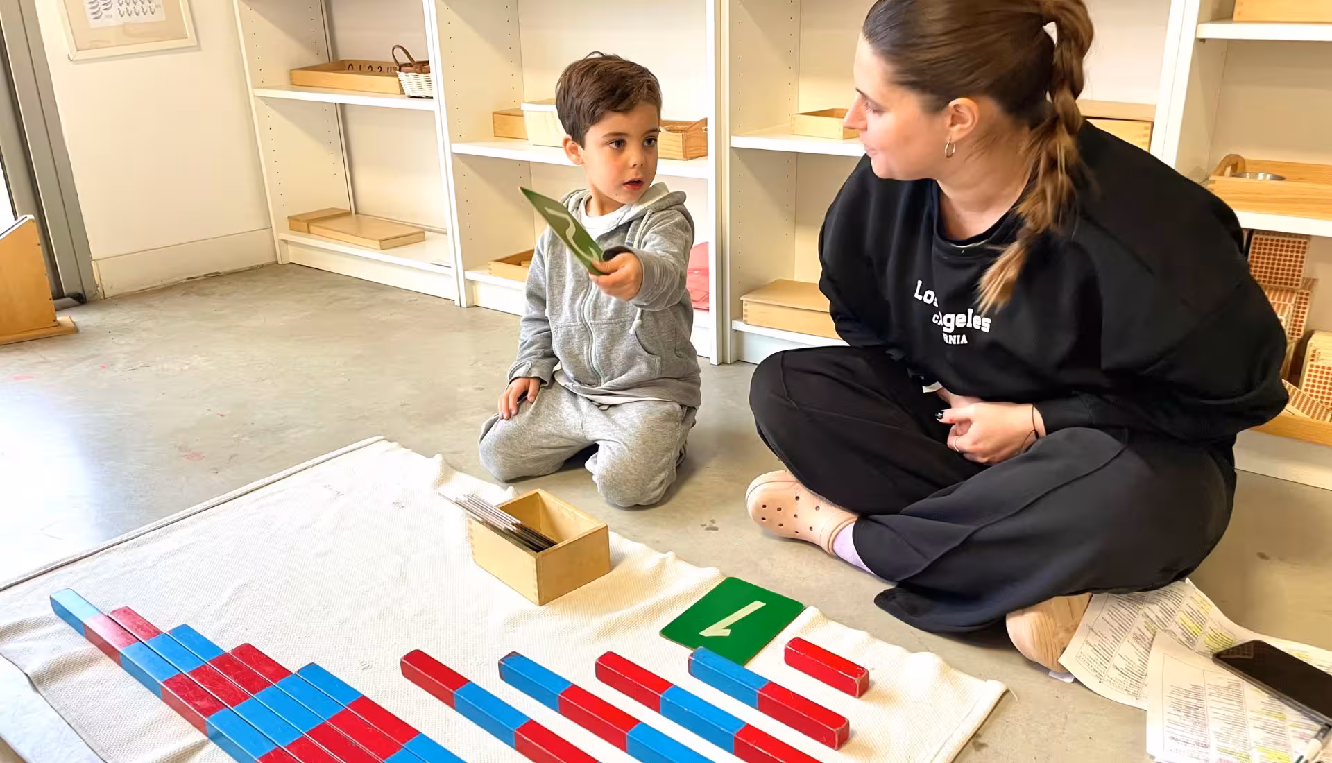 Casa de Niños - Guide working with children