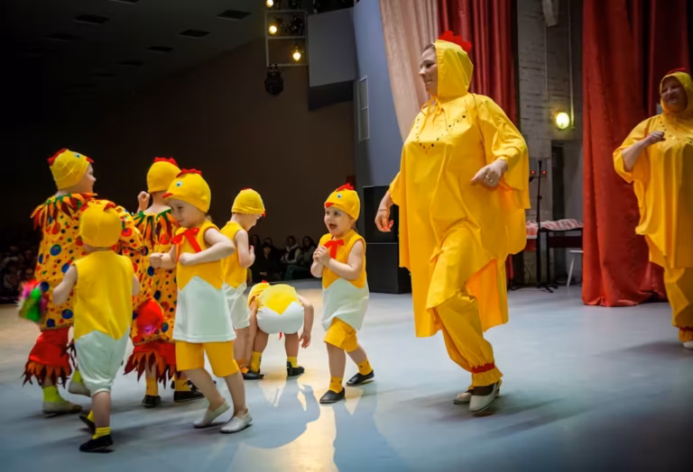 Kindertheaterkurse - Kindertheaterkurse in Marbella: Montessori [Leitfaden]