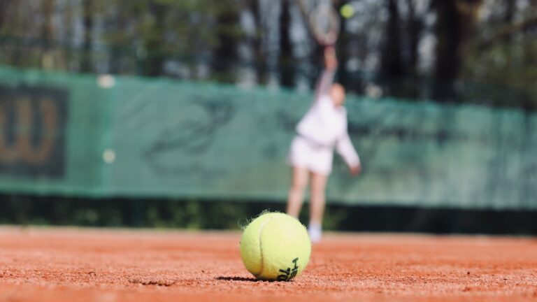 Kindertenniskurse in Puente Romano Marbella: ganzheitliche Bildung