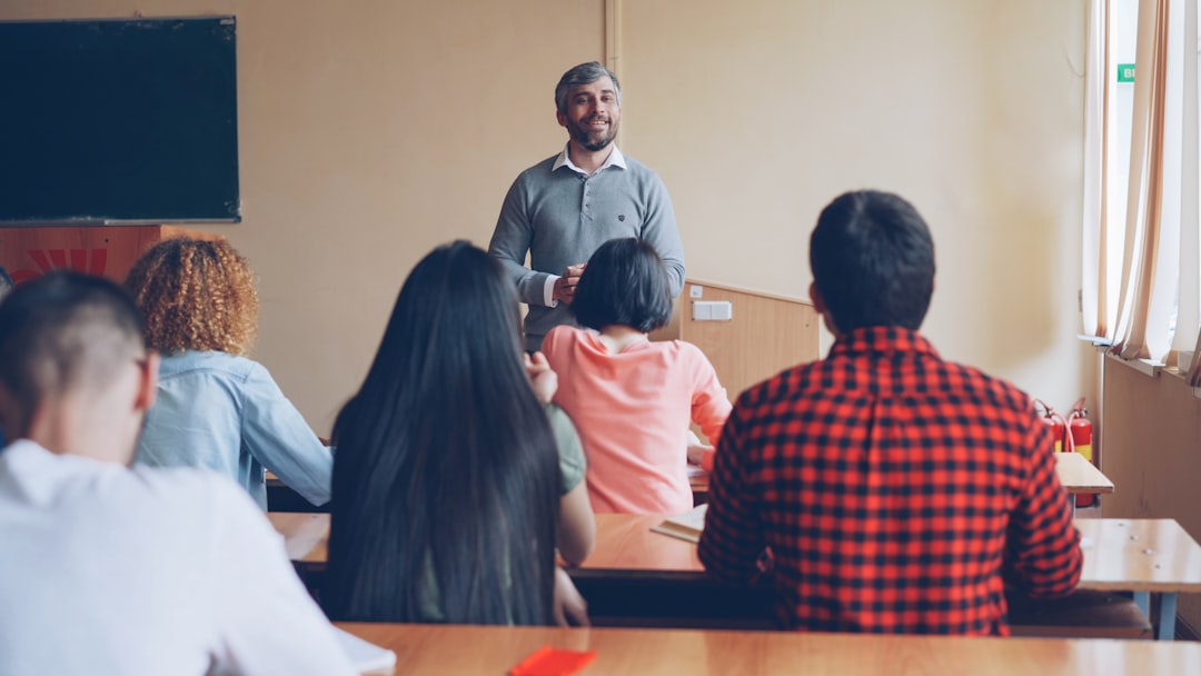 colegios de calidad en Casares - La visita al colegio es el paso más importante para tomar una decisión informada.