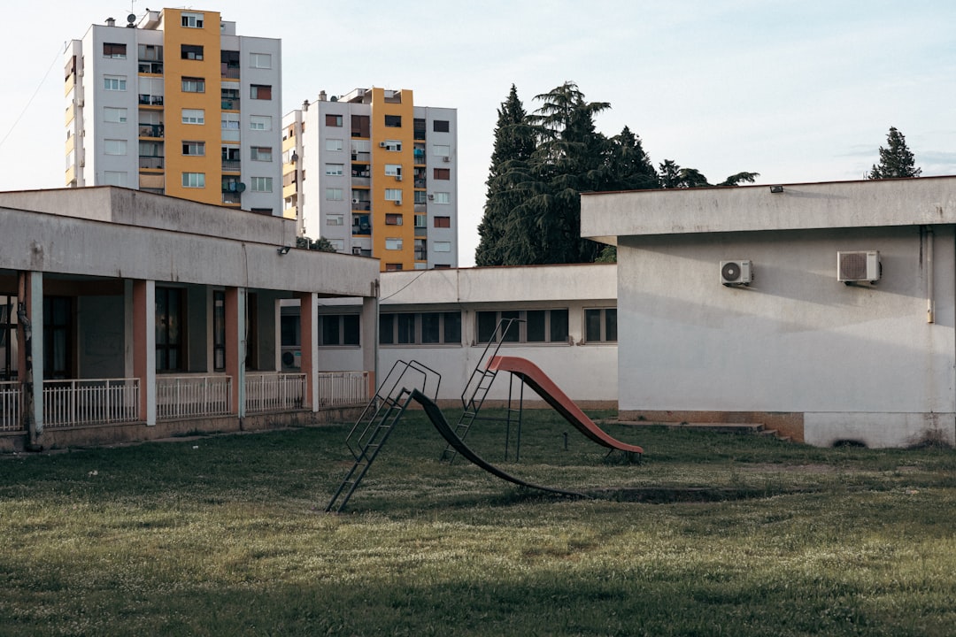 escuelas infantiles de la zona - Manilva, un pueblo costero donde muchas familias buscan la mejor educación para sus hijos.