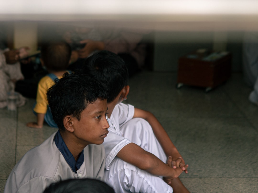 kids learning together