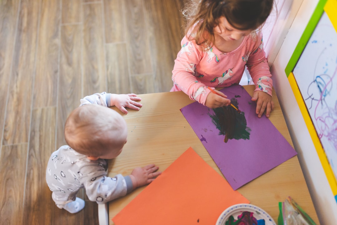 Educación infantil Montessori: guía para familias [Edades 0-6]