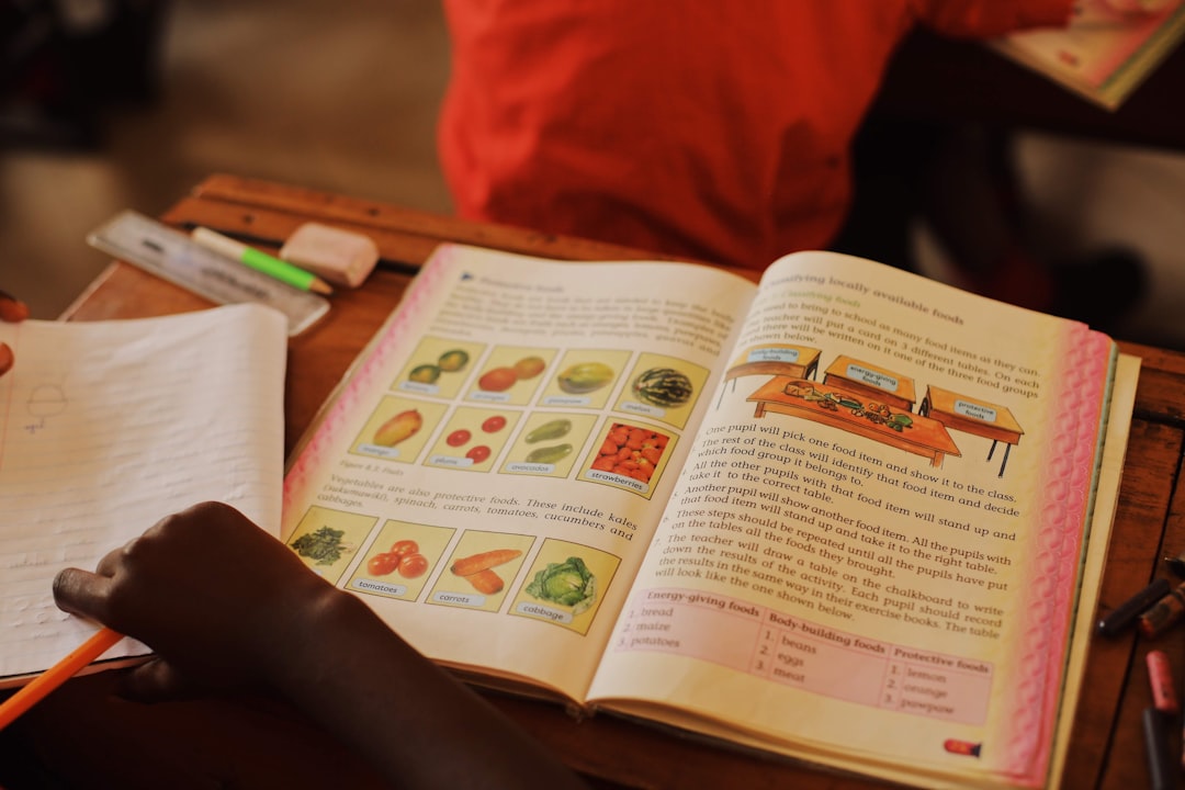 Colegios bilingües en Manilva: Montessori a 10 min [Guía 2026]