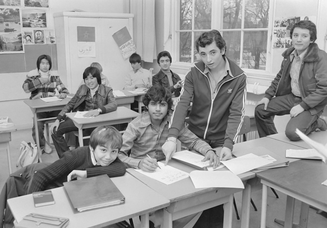 Colegios en La Duquesa Puerto: ¿Por Qué Familias Eligen Montessori Sotogrande?