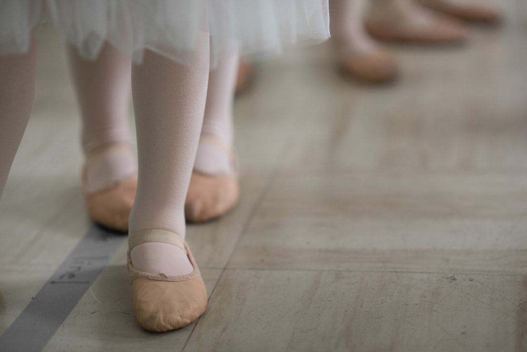 escuelas de danza y ballet clásico para niñas en Estepona - El ballet clásico trabaja postura, coordinación y expresión emocional desde los 3 años