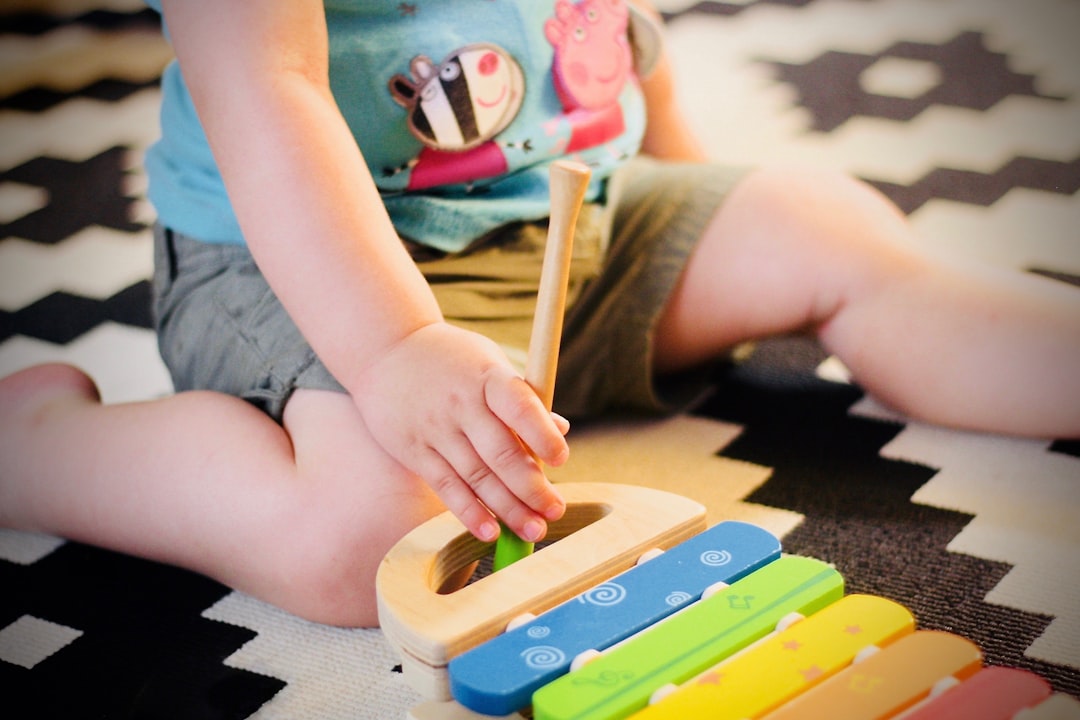 escuelas de danza y ballet clásico para niñas en Estepona - En IMS integramos música y movimiento en cada programa Montessori