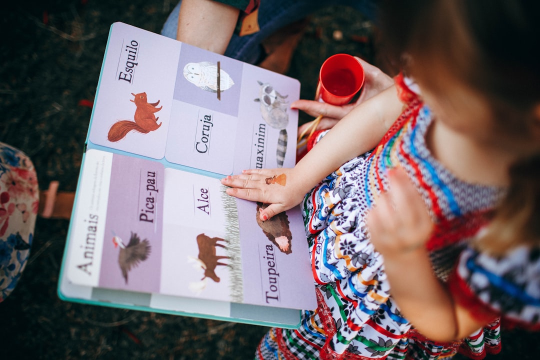 escuelas infantiles bilingües en la zona - Materiales sensoriales que ayudan al desarrollo del lenguaje bilingüe.