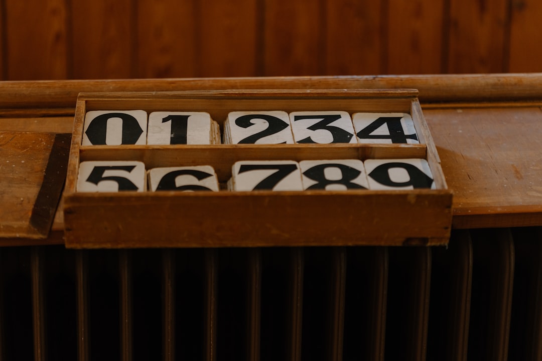 matemáticas en Montessori - Fracciones Montessori: círculos recortados que se montan como puzzles