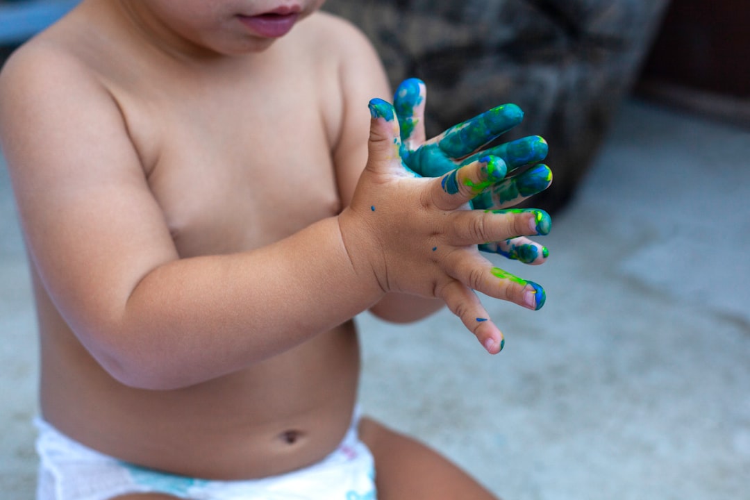 Lectoescritura montessori - Actividades sensoriales que preparan la lectoescritura desde el Nido