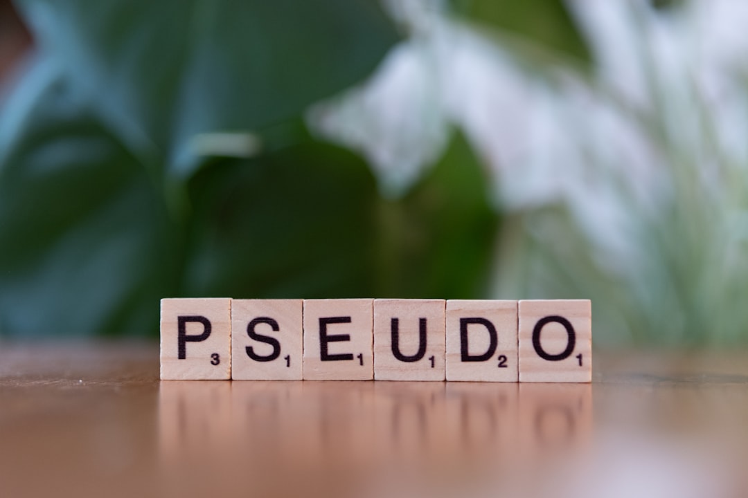 Triángulo de Pikler en un ambiente Montessori de casa