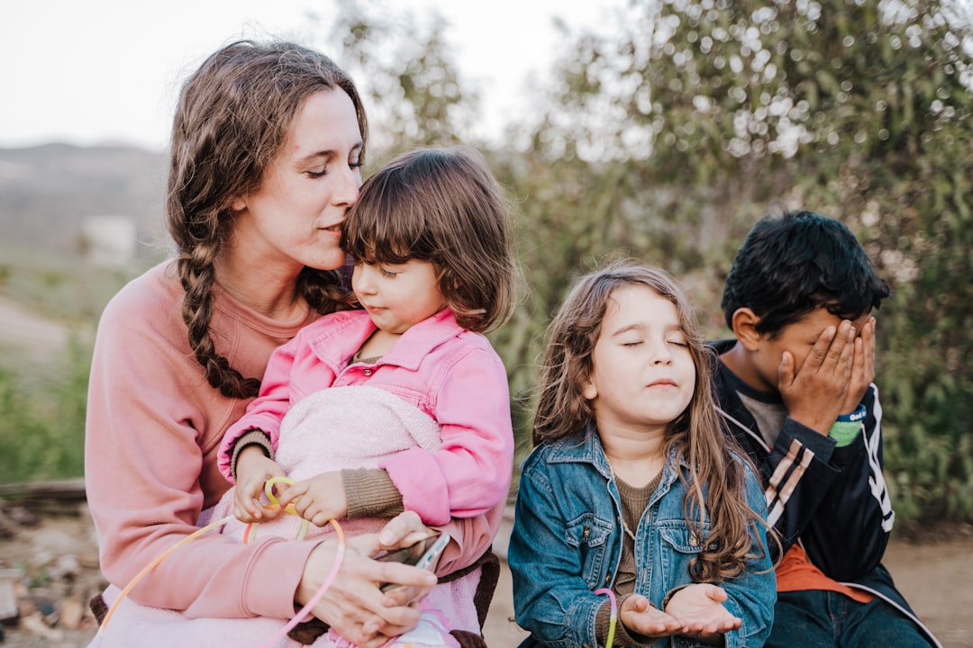 diálogo en familia - En el aula Montessori, el diálogo respetuoso es parte del día a día