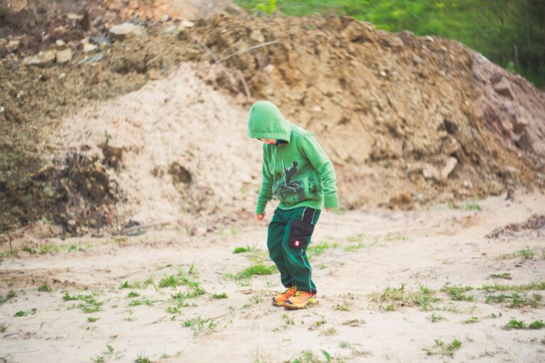 freies Spiel Kinder - Freies Spiel: Warum Kinder unbeaufsichtigte Spielzeit für ihre Entwicklung brauchen