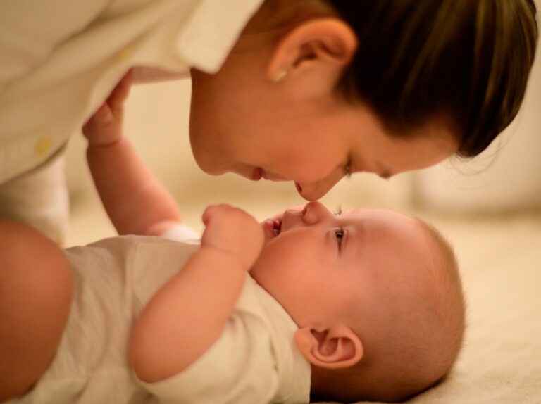 Sprachentwicklung Kind - Sprachentwicklung Kind: Montessori Tipps für internationale Familien