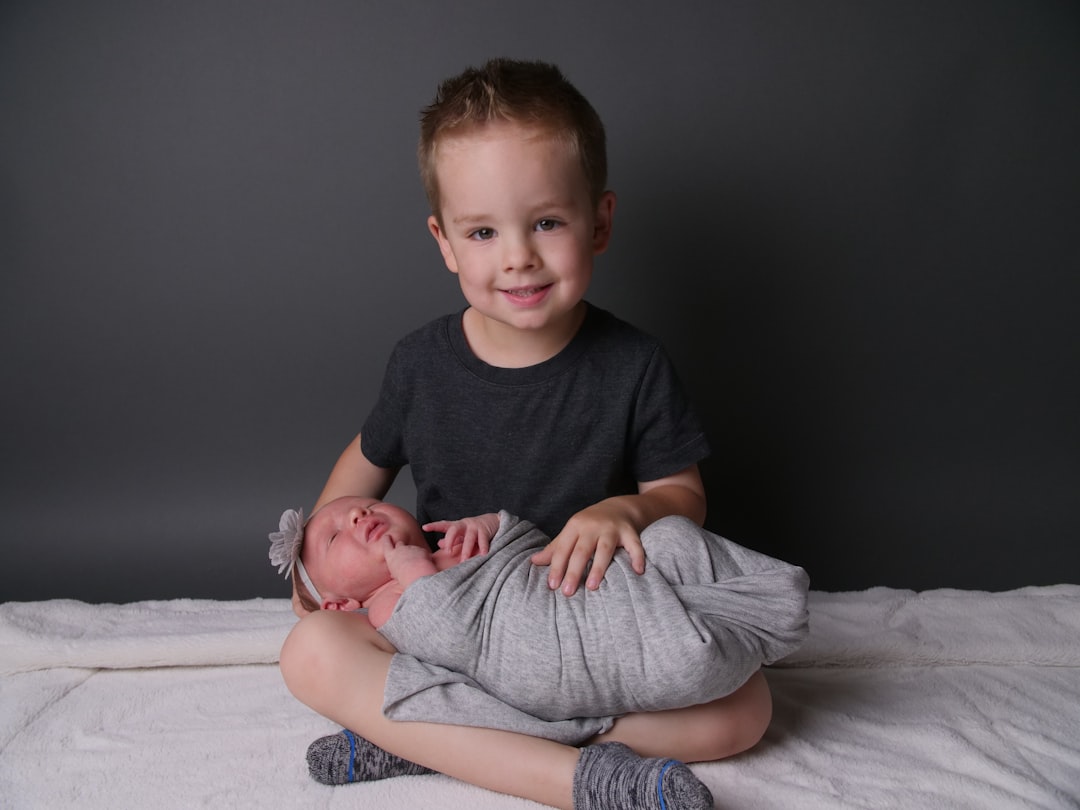 Montessori sibling tips - Montessori Tips for Welcoming a New Sibling | School in Sotogrande