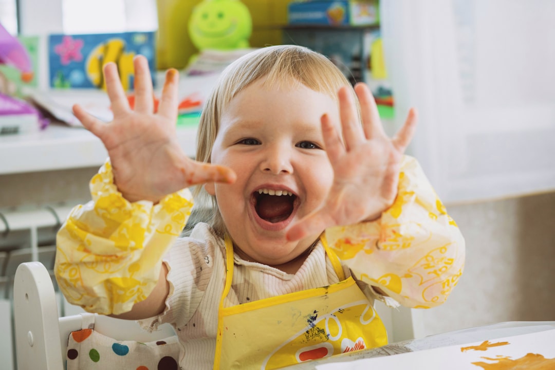 5 Month Old Baby Food: A Montessori Guide for Expat Families