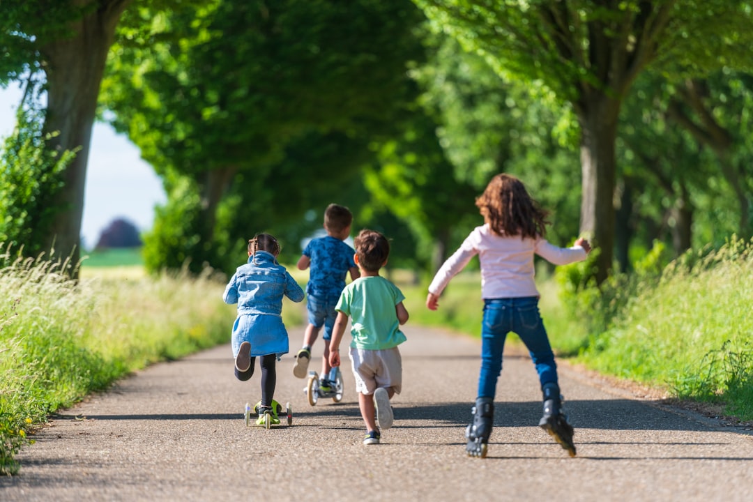 How to Get Your Child to Eat Fruit: Montessori Strategies for Picky Eaters in Sotogrande & Costa del Sol