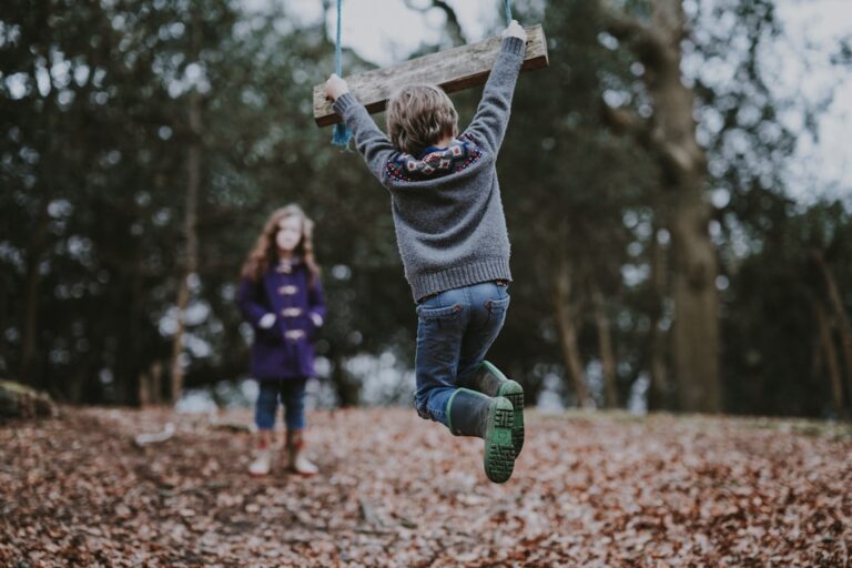 Mi hijo es muy tímido: consejos Montessori para padres (Guía Práctica)