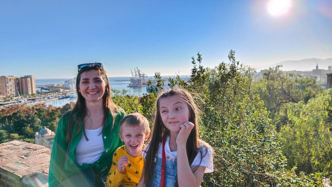 pediatra bilingüe en nueva andalucía marbella - Familias internacionales encuentran su hogar en la Costa del Sol.