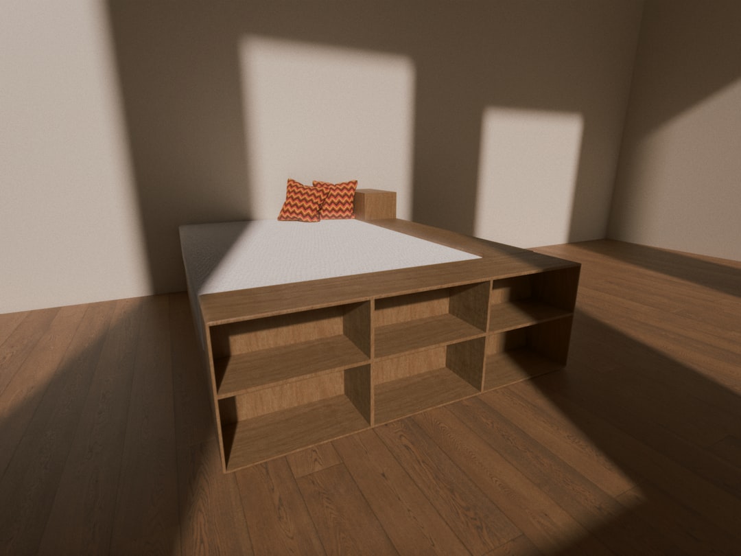 Habitación infantil con cama Montessori baja y estantería accesible