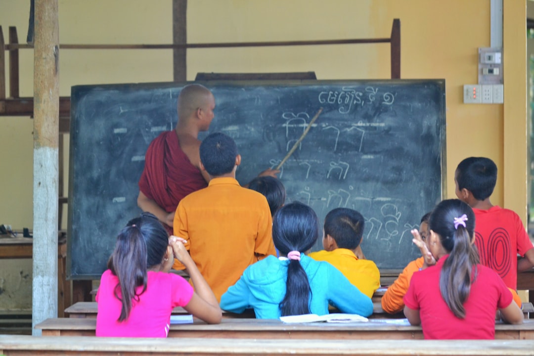 trabajar en una escuela Montessori - La formación AMI es un requisito clave para trabajar como guía en centros acreditados