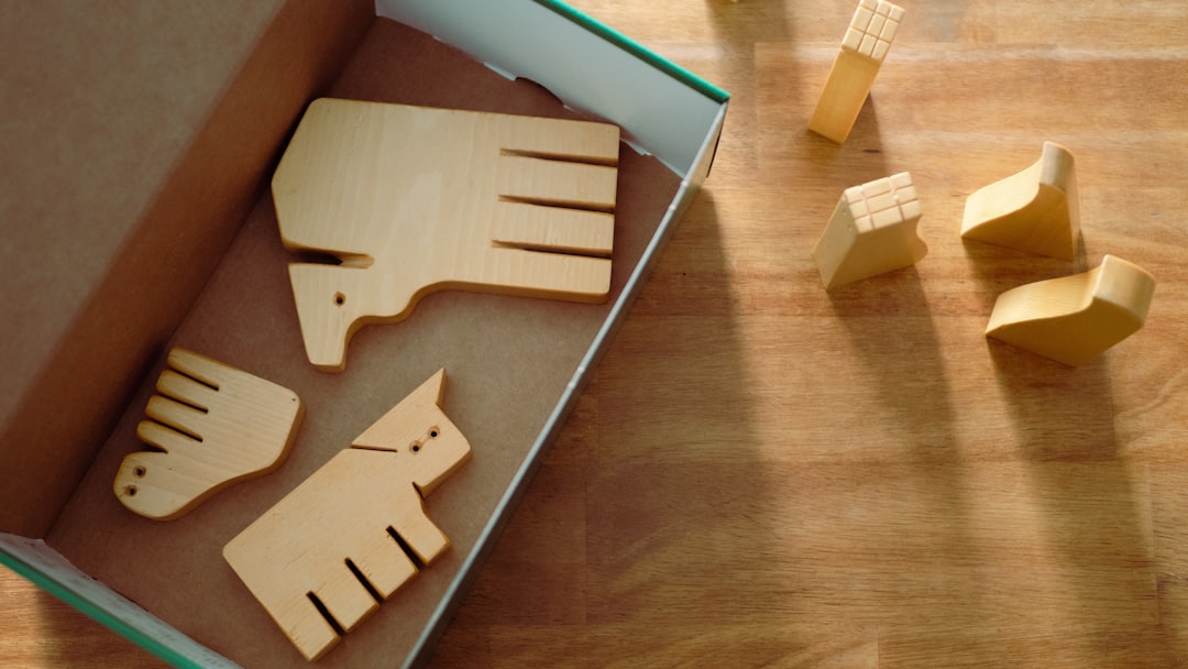 Mejor colegio Montessori en La Línea de la Concepción - Materiales sensoriales Montessori en el aula de Casa de Niños