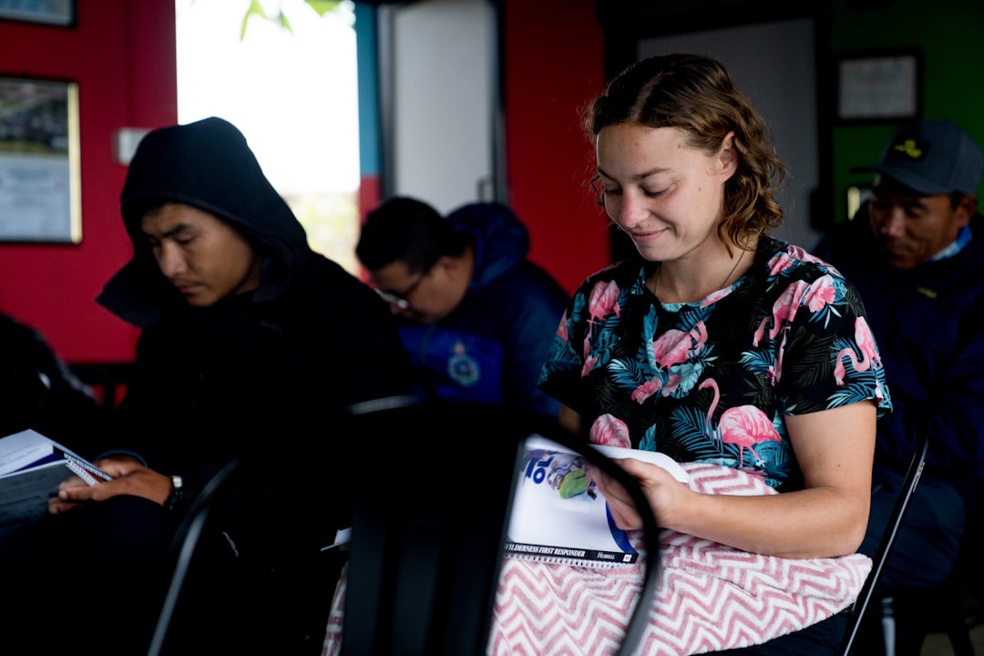 Escuela Montessori en Sabinillas - Ambiente bilingüe donde niños aprenden español e inglés de forma natural