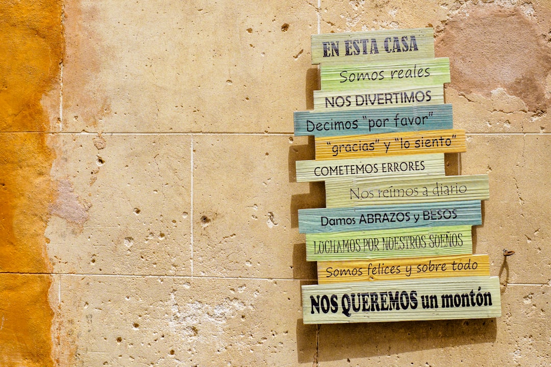 Mejor escuela Montessori en Gibraltar - Actividades en un ambiente bilingüe donde el inglés y el español conviven de forma natural