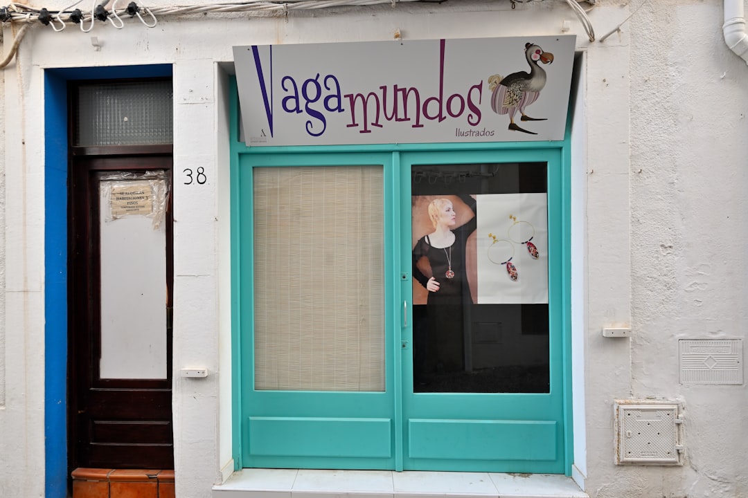 guardería Montessori Campo de Gibraltar - Familias de Sotogrande y el Campo de Gibraltar disfrutan de un entorno seguro y tranquilo.