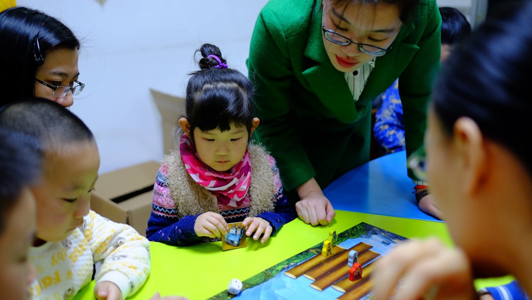 Guardería Montessori en La Línea de la Concepción precio - Ambiente bilingüe en una escuela infantil Montessori