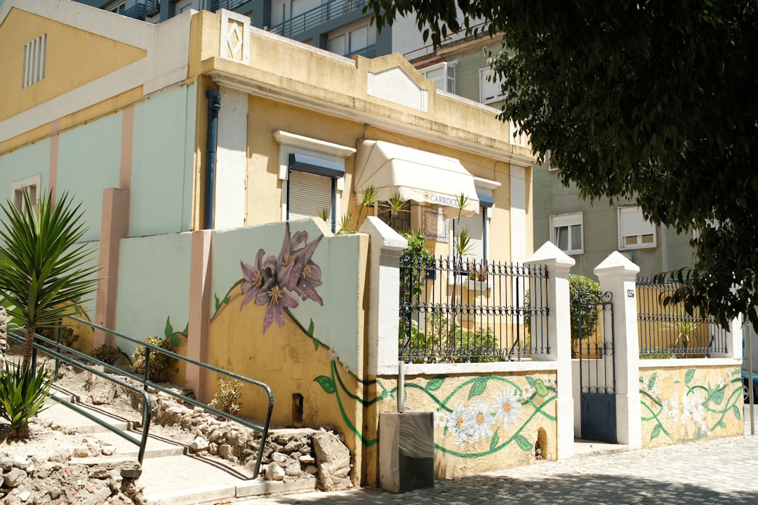 Ambiente Montessori en el Nido de IMS Sotogrande, con materiales al alcance del niño.