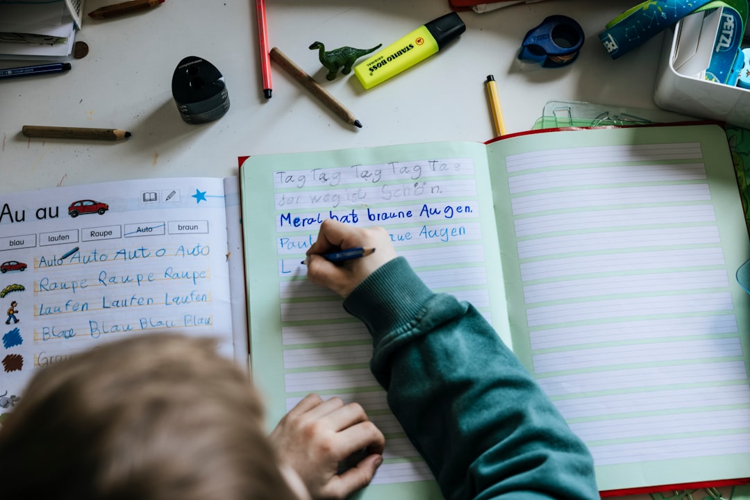 Educación infantil Montessori en Estepona - Bilingüismo por inmersión: el inglés y el español conviven en el día a día