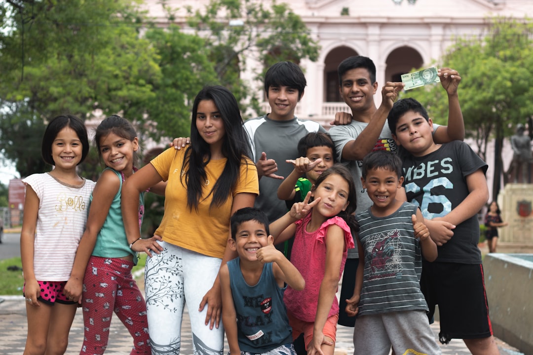 colegio Montessori en el área de Gibraltar - Familias internacionales formando comunidad en un colegio Montessori
