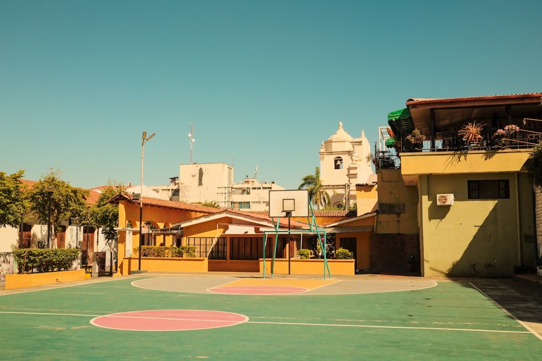 colegio Montessori en Sotogrande - Reunión de admisiones con familias en un colegio internacional