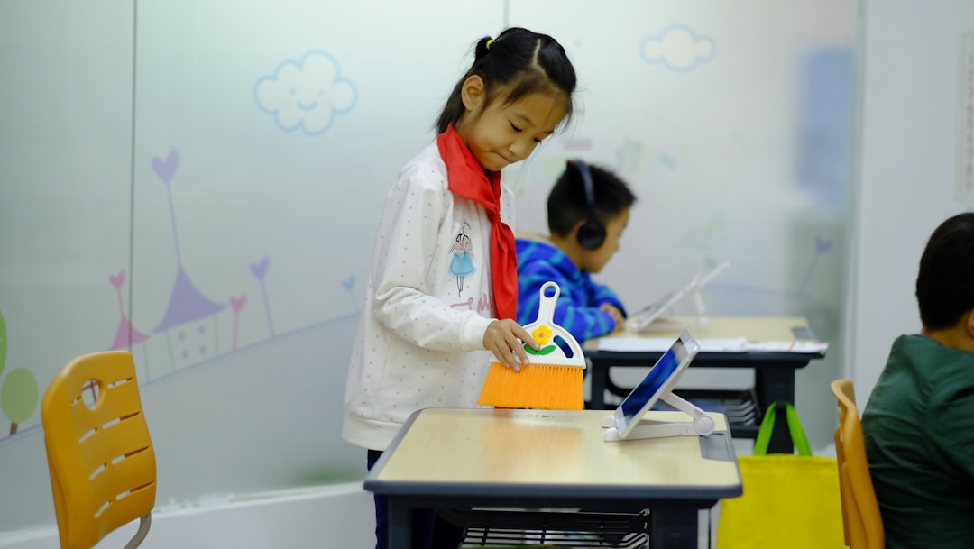 Preescolar Montessori en Algeciras precio - Aula bilingüe en un colegio internacional con inmersión en español e inglés