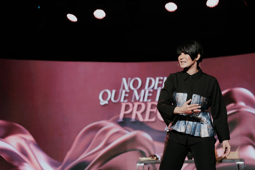 peque que no hace caso - Conectar a nivel físico antes de corregir cambia la respuesta del niño