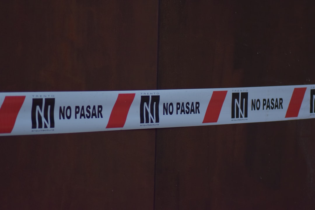 no hace caso - Niños trabajando con autonomía en un aula Montessori