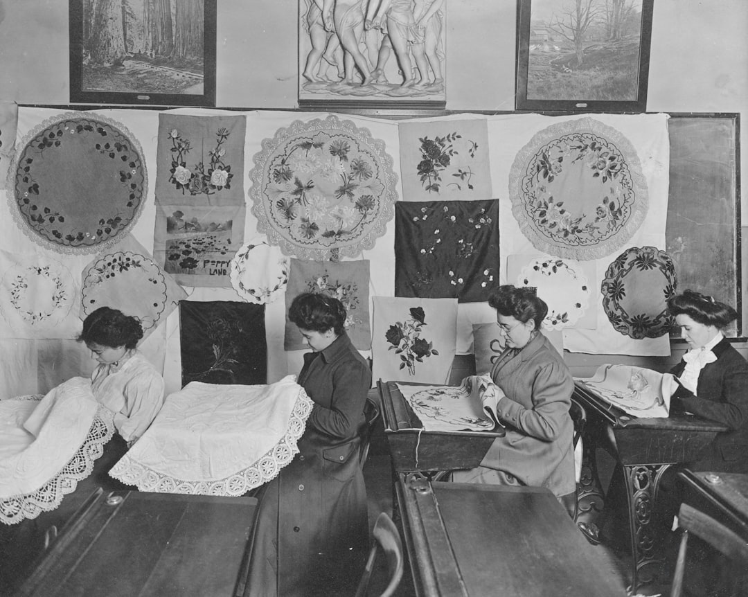 hijos que no obedecen - Aulas Montessori donde los niños desarrollan autonomía desde los primeros años.