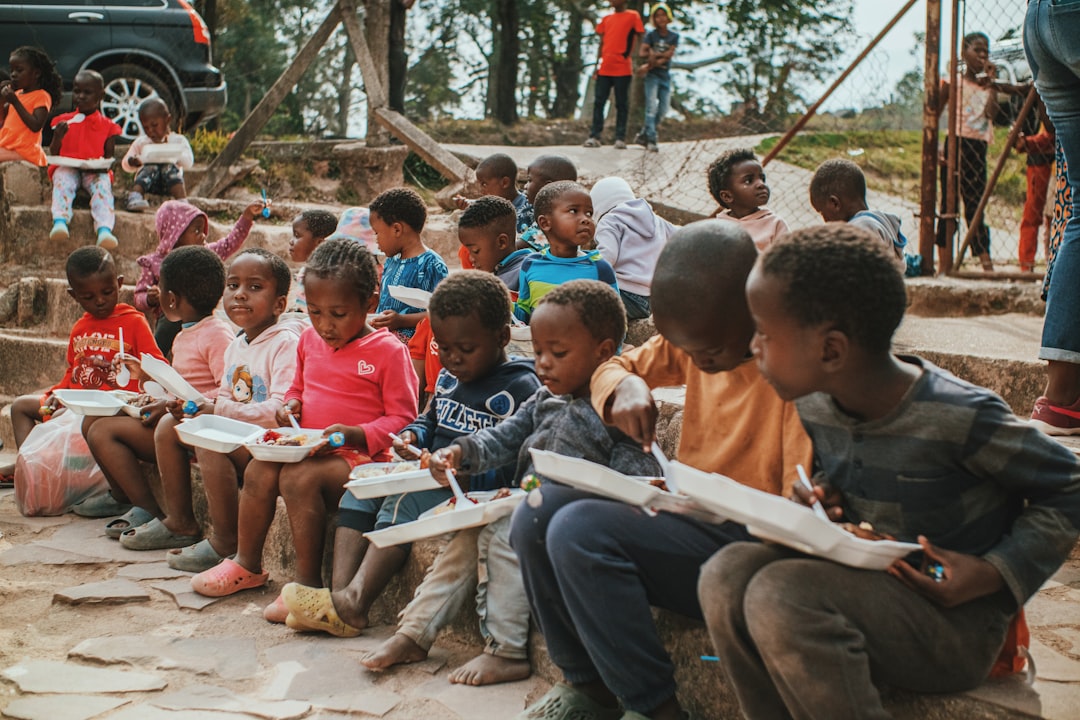 habilidades sociales en niños - Grupos de edades mezcladas favorecen el desarrollo social natural