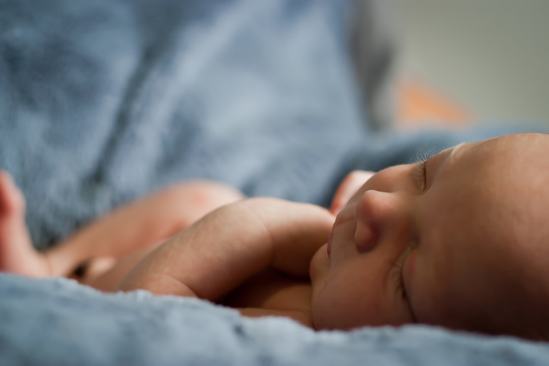 necesidades de sueño infantil - Ambiente Montessori preparado para el descanso infantil