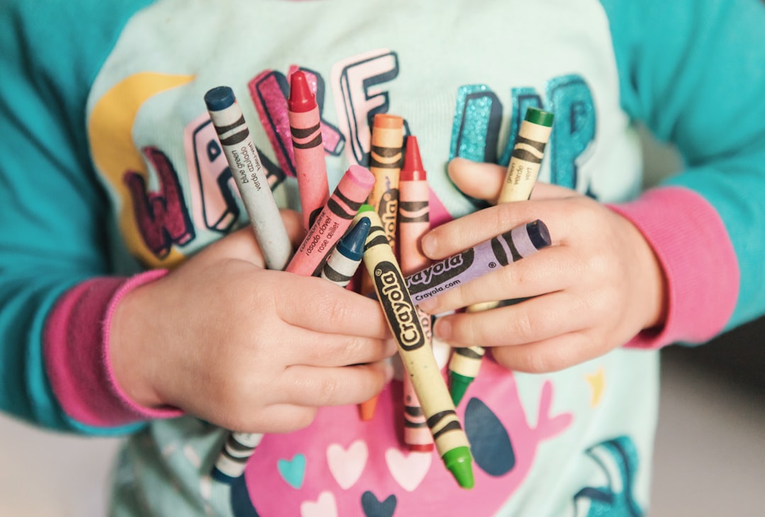 Montessori fine motor activities at home - Montessori Fine Motor Activities for Toddlers & Preschoolers at Home