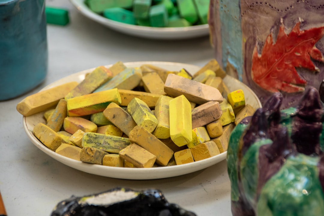Aula Taller Montessori con materiales específicos para primaria