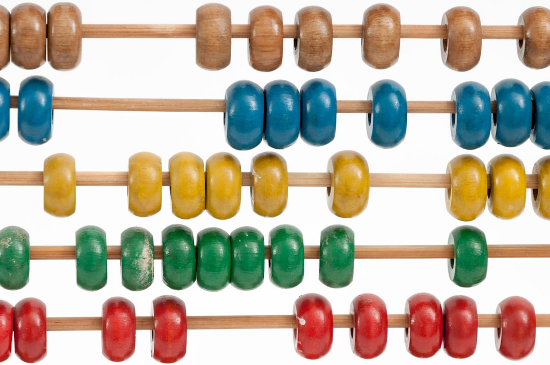 Mejor primaria Montessori en Sabinillas - Materiales de madera Montessori para matemáticas en Taller 6-12