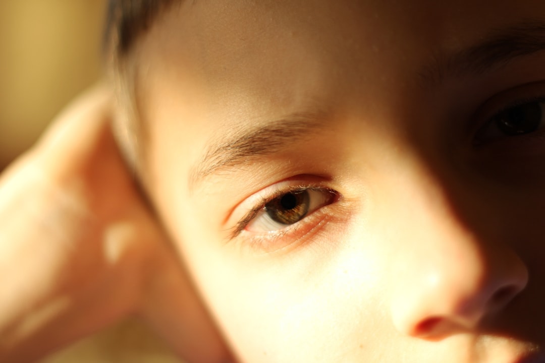 niño desobediente - Comunicación a la altura del niño, clave en el método Montessori