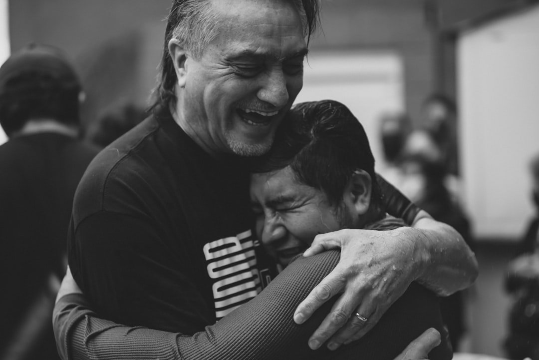 berrinches - El abrazo después de la rabieta enseña que todas las emociones son bienvenidas