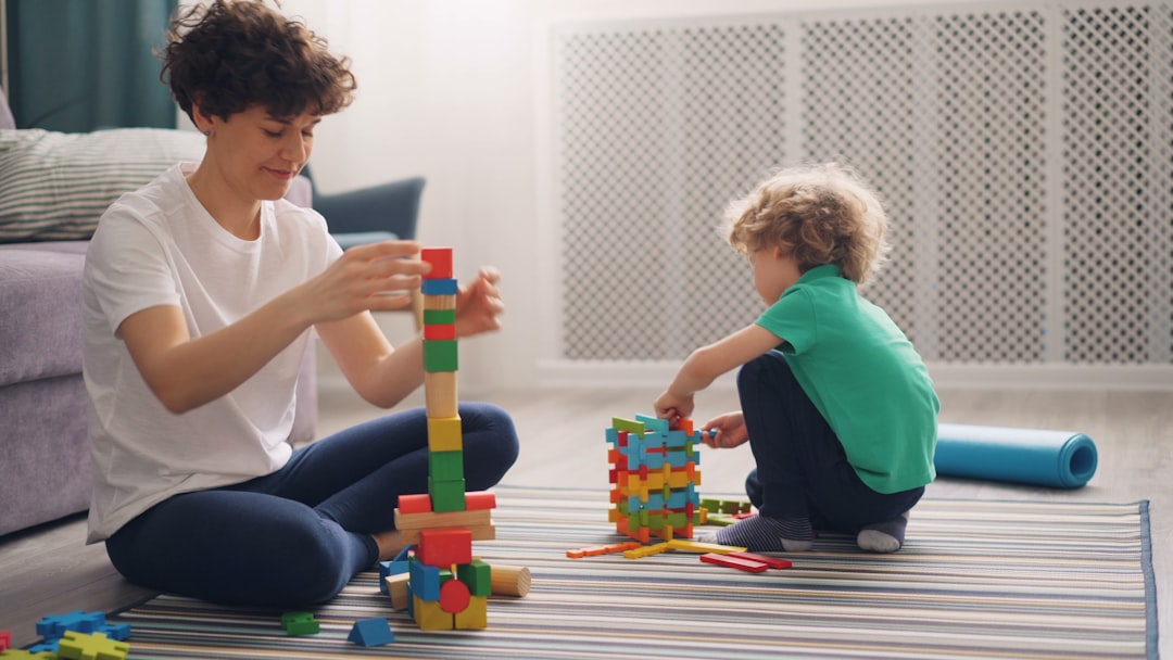 cuándo dar pantallas a un niño - Construcción con bloques: aprendizaje a través del juego real