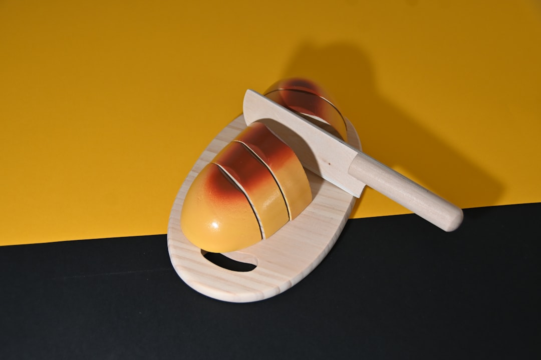 juguetes educativos bebés - Sonajero de madera, ideal desde los tres meses.