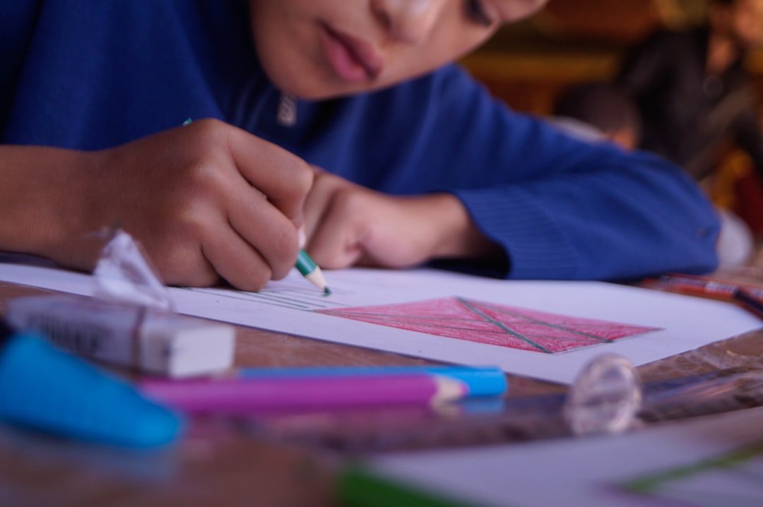 juegos educativos para niños de 10 años - Aula Taller Montessori con materiales manipulativos y juegos