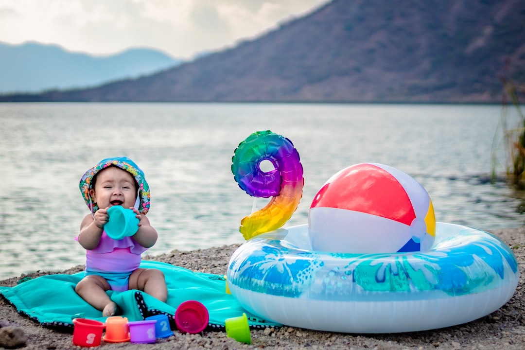 juguetes para bebés de un año - Un ambiente preparado ofrece movimiento, orden y objetos accesibles.