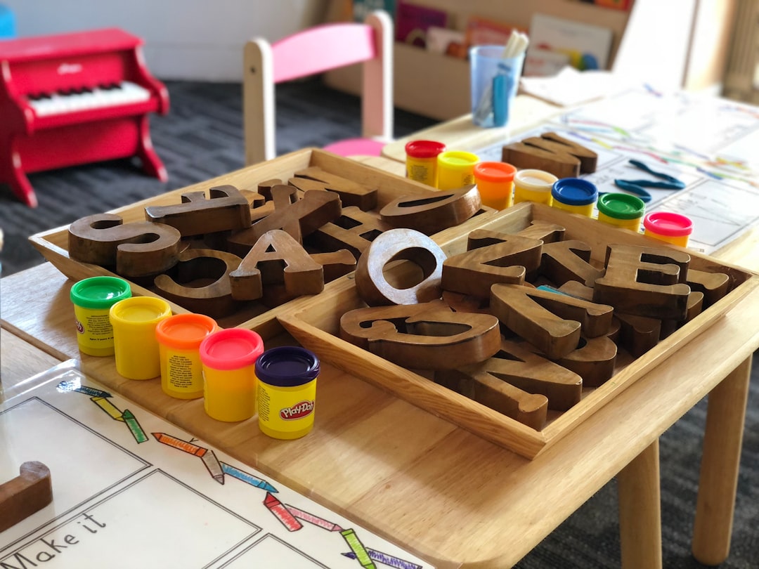 Guardería Montessori en Marbella: lo que debes saber antes de elegir